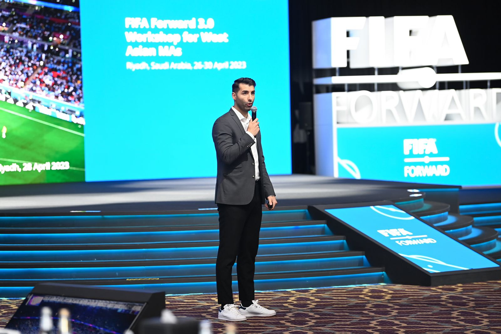 تواصل فعاليات ورشة عمل برنامج FIFA المتقدم للتطوير FIFA Forward ...